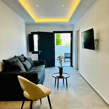 Nostos Apartment *