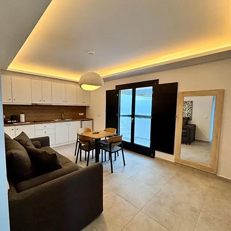 Nostos Apartment Kamári